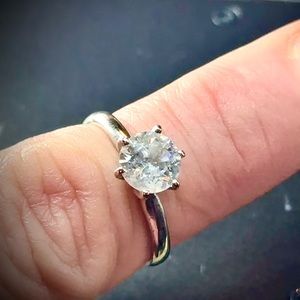 1 ct. diamond solitaire in 14K white gold
